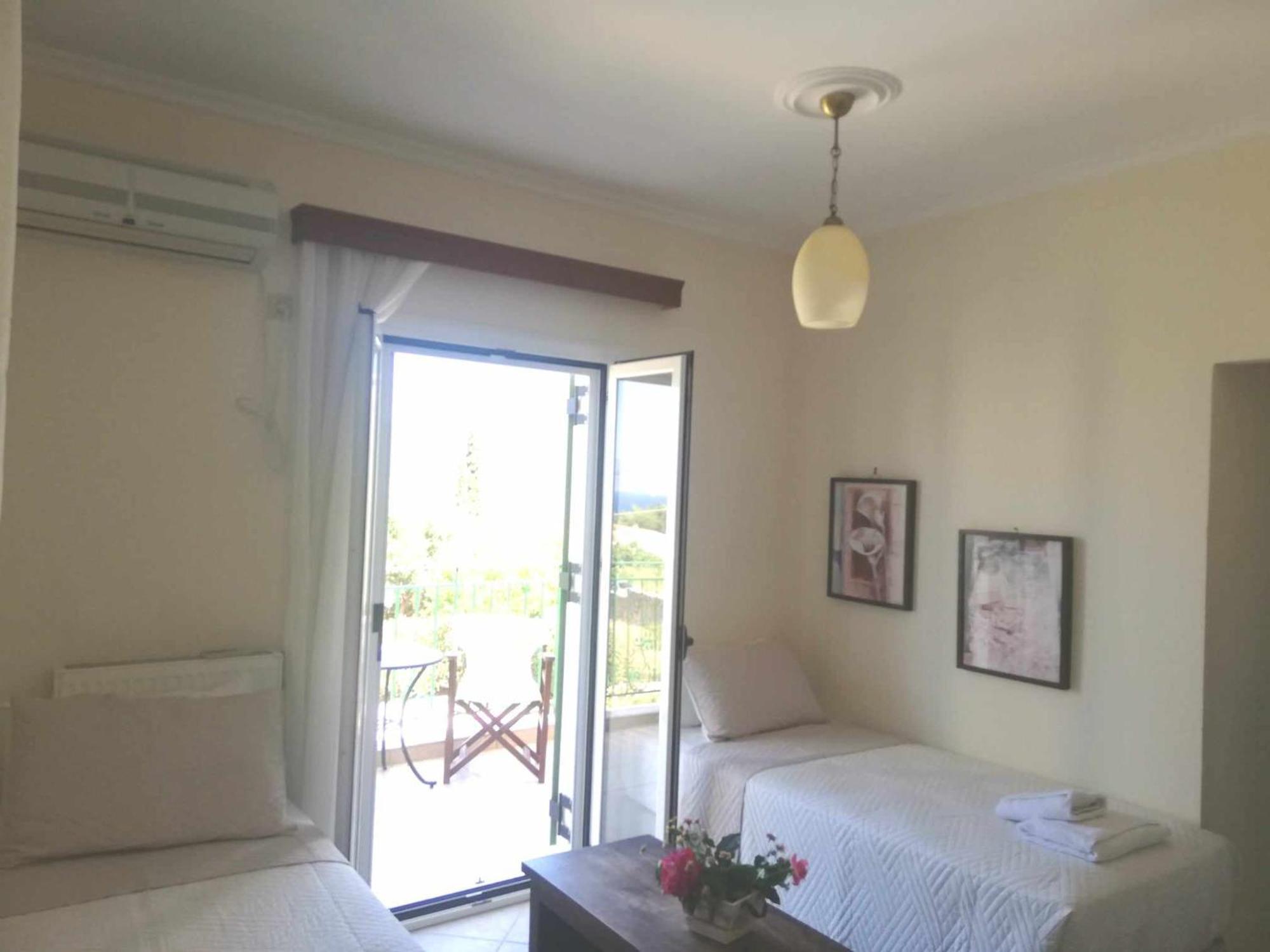 Iliachtides Villas Karavomylos Exterior foto